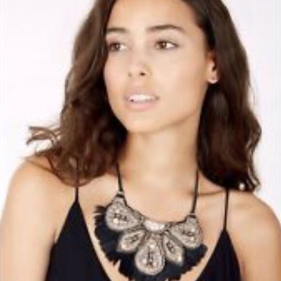 stella & dot ~ constantine feather holiday luxury statement necklace - Picture 5 of 10